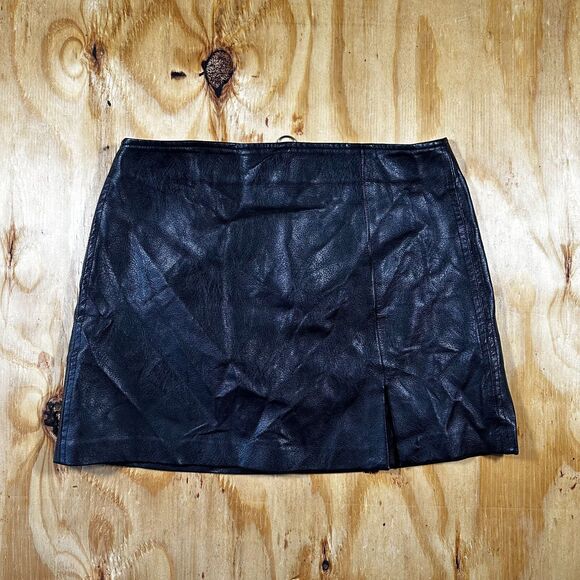BLANKNYC Black Vegan Leather Mini Skirt - Size 28 - Picture 6 of 6